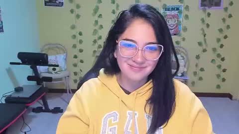 Snapshot of littleprety6969 chatting on 06-27-26, 11:48 Mia Wednesday to Sunday 730 am to 1030 am Colombian Hour D online show from 06-27-26, 11:48