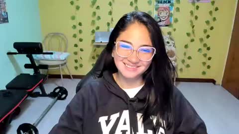 Snapshot of littleprety6969 chatting on 07-19-26, 04:05 Mia Wednesday to Sunday 730 am to 1030 am Colombian Hour D online show from 07-19-26, 04:05