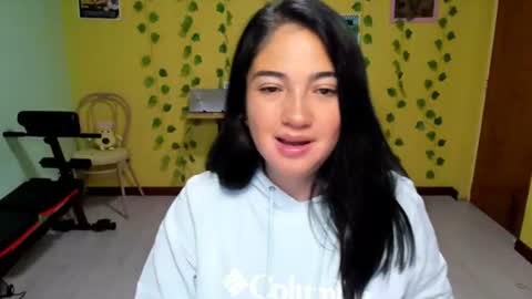 Snapshot of littleprety6969 chatting on 08-07-26, 04:36 Mia Wednesday to Sunday 730 am to 1030 am Colombian Hour D online show from 08-07-26, 04:36