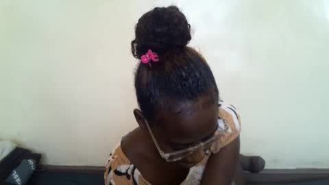 littlesandie online show from 11-14-25, 06:34