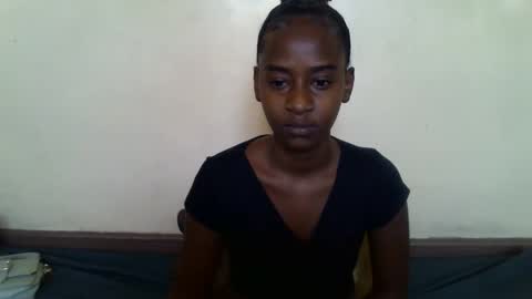 littlesandie online show from 11-18-25, 04:50