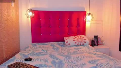 littlesophiie_ online show from 02-19-25, 02:55