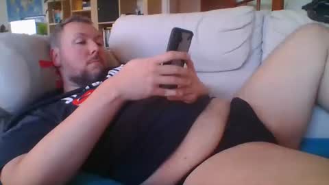 Snapshot of littlesubbear chatting on 03-28-26, 04:06 littlesubbear online show from 03-28-26, 04:06