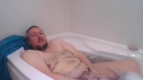 Snapshot of littlesubbear chatting on 05-09-26, 01:49 littlesubbear online show from 05-09-26, 01:49