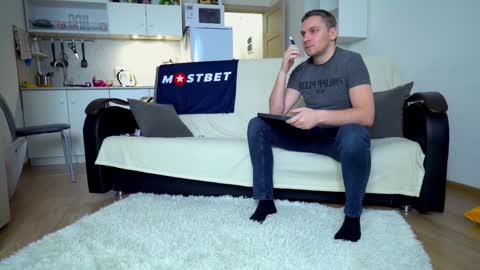 Snapshot of littlesweettifany chatting on 12-21-24, 09:12 Little Tifany online show from 12-21-24, 09:12