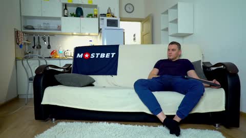 Snapshot of littlesweettifany chatting on 01-14-25, 04:08 Little Tifany online show from 01-14-25, 04:08