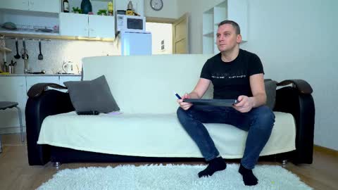 Snapshot of littlesweettifany chatting on 02-10-25, 11:25 Little Tifany online show from 02-10-25, 11:25