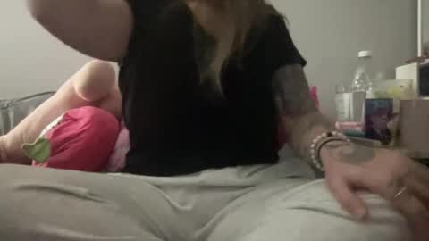 Snapshot of littytothetitty chatting on 01-11-25, 01:37 Nina online show from 01-11-25, 01:37