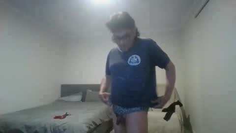 Snapshot of litzsa chatting on 10-18-25, 10:27 litzsa online show from 10-18-25, 10:27