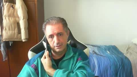 Snapshot of liuk53 chatting on 03-12-26, 02:01 liuk53 online show from 03-12-26, 02:01