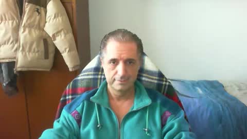 Snapshot of liuk53 chatting on 04-05-26, 12:35 liuk53 online show from 04-05-26, 12:35