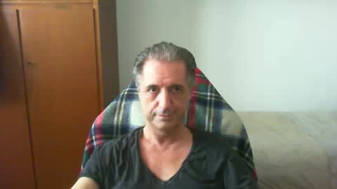Snapshot of liuk53 chatting on 04-10-26, 12:43 liuk53 online show from 04-10-26, 12:43