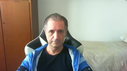 Snapshot of liuk53 chatting on 05-06-26, 01:05 liuk53 online show from 05-06-26, 01:05