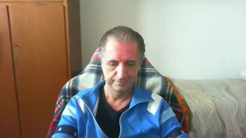 Snapshot of liuk53 chatting on 05-09-26, 02:11 liuk53 online show from 05-09-26, 02:11