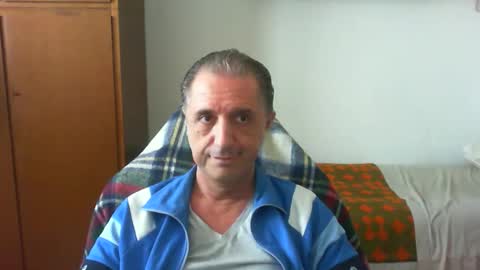 Snapshot of liuk53 chatting on 05-17-26, 12:23 liuk53 online show from 05-17-26, 12:23