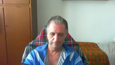 Snapshot of liuk53 chatting on 05-19-26, 01:50 liuk53 online show from 05-19-26, 01:50