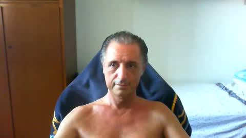 Snapshot of liuk53 chatting on 05-27-26, 01:41 liuk53 online show from 05-27-26, 01:41