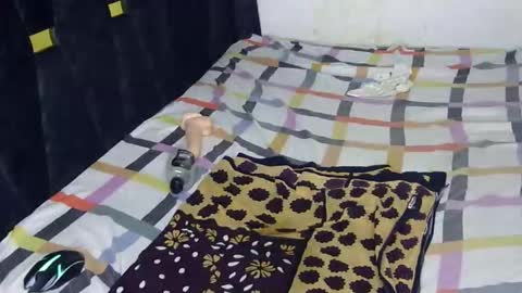 Snapshot of liv_horny chatting on 04-03-26, 03:43 liv_horny online show from 04-03-26, 03:43