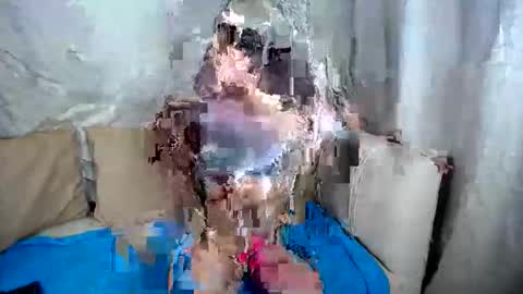 Snapshot of liv_sinclair chatting on 05-23-26, 06:34 LIV online show from 05-23-26, 06:34