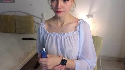 Snapshot of livia_hot chatting on 07-10-26, 12:52 livia_hot online show from 07-10-26, 12:52