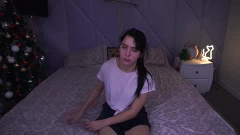 Snapshot of liviashy chatting on 12-18-25, 03:51 liviashy online show from 12-18-25, 03:51