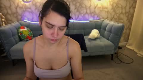 Snapshot of liviashy chatting on 01-11-26, 08:14 liviashy online show from 01-11-26, 08:14