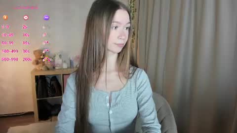 Snapshot of living_doll chatting on 07-09-26, 05:39 Living Doll online show from 07-09-26, 05:39