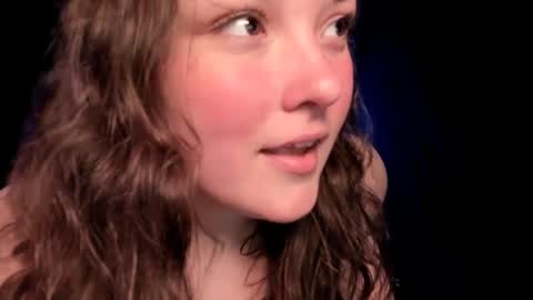 Snapshot of livinsubspace chatting on 09-21-25, 12:56 Liv online show from 09-21-25, 12:56