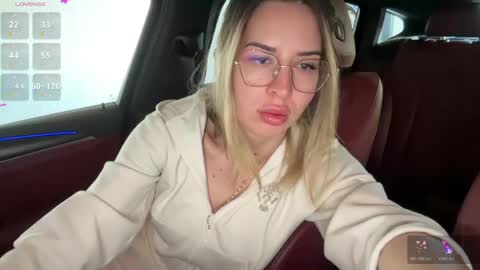 OnlyFans livia77   twitter liv20 4u online show from 04-27-26, 06:11