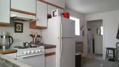 Liv Mirage online show from 01-22-25, 07:56