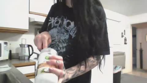 Liv Mirage online show from 01-30-25, 04:24