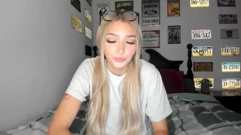 Livvy online show from 01-13-26, 04:40