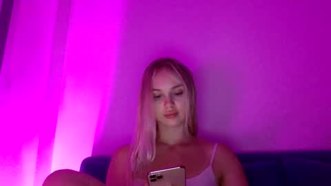 Liya online show from 09-26-25, 02:10