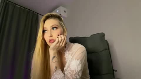 Snapshot of liya_ray chatting on 11-01-25, 05:26 Liya Ray online show from 11-01-25, 05:26