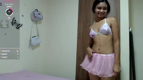 Snapshot of liz7skinny chatting on 06-05-26, 09:53 Liz7skinny online show from 06-05-26, 09:53
