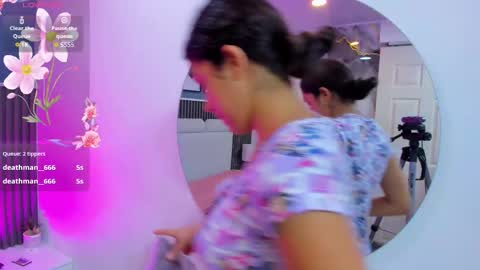 Snapshot of liz__cute chatting on 11-23-25, 11:21 Lizeth online show from 11-23-25, 11:21