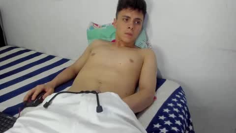 Snapshot of liz_and_chris1 chatting on 12-15-24, 01:57 Chris online show from 12-15-24, 01:57