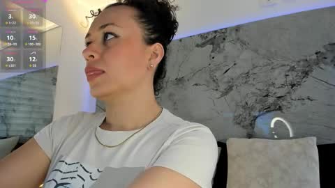 Liz  online show from 11-21-25, 12:15