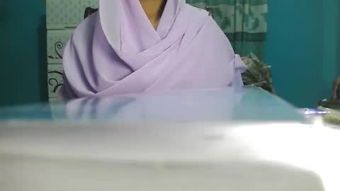 Snapshot of liza590865 chatting on 11-28-25, 11:24 liza590865 online show from 11-28-25, 11:24