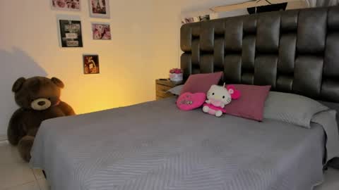 Snapshot of liza_honey chatting on 06-08-26, 01:39 liza honey online show from 06-08-26, 01:39