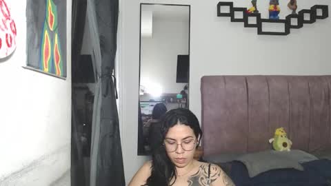 Liza Thurner online show from 09-19-25, 03:08