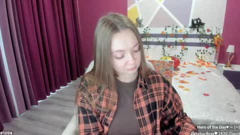 Girl next door online show from 10-11-25, 11:53