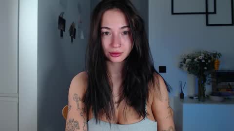Snapshot of lizamyah chatting on 09-17-25, 05:25 Liza online show from 09-17-25, 05:25