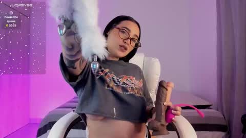 Snapshot of lizasoto chatting on 12-15-25, 08:18 Liza online show from 12-15-25, 08:18