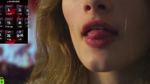 Snapshot of lizbethcoll chatting on 12-05-24, 05:17 Sunnheart online show from 12-05-24, 05:17