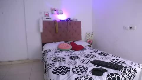 Snapshot of lizeth_mcry chatting on 02-02-25, 08:19 LIZETH online show from 02-02-25, 08:19