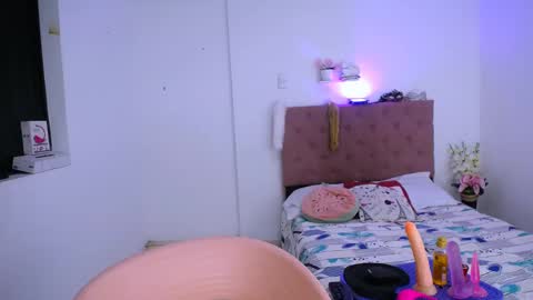 Snapshot of lizeth_mcry chatting on 02-14-25, 10:14 LIZETH online show from 02-14-25, 10:14