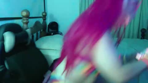 Snapshot of lizicherystrawbery chatting on 05-18-26, 09:37 Lizi Chery Strawbery online show from 05-18-26, 09:37