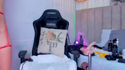 Liz online show from 01-06-25, 07:24