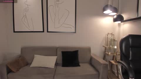 Lizzi  online show from 02-19-26, 08:16